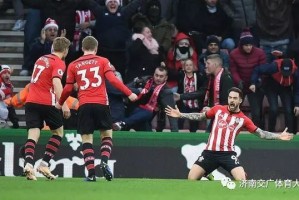  阿森纳客场逼平曼联，枪手防守稳固保住前三席位  