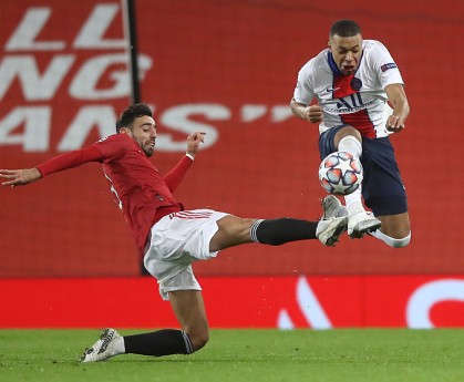  菲尔特后防致命失误，痛失好局错失良机