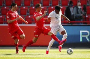  柏林联合主场逼平拜仁，德甲升班马展现韧性  