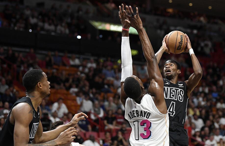  巴特勒强硬突破热火加时击败篮网队