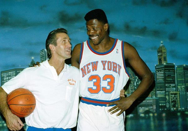  布伦森末节接管比赛，尼克斯主场力克活塞止颓势