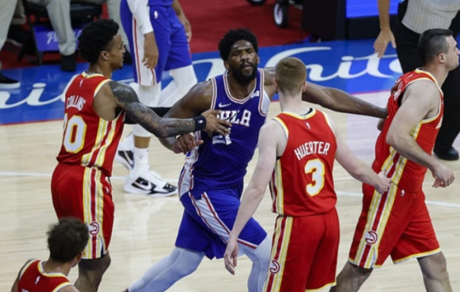  恩比德统治内线无人可挡，费城主场大胜公牛稳居东部前三